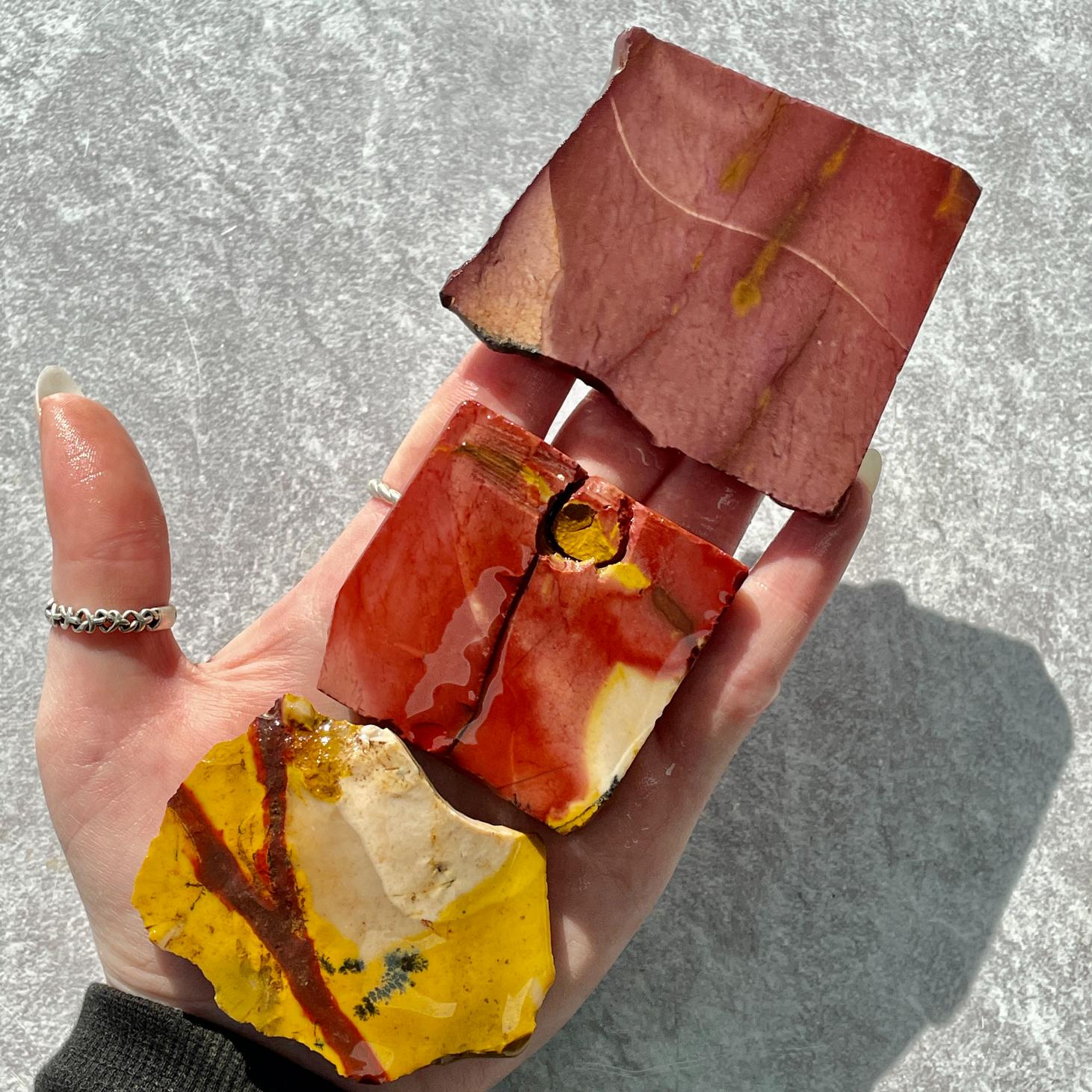 Rough - Slab - Mookaite - 1KG (12-18 pc) Rough - Slab - Mookaite - 1KG (12-18 pc)
